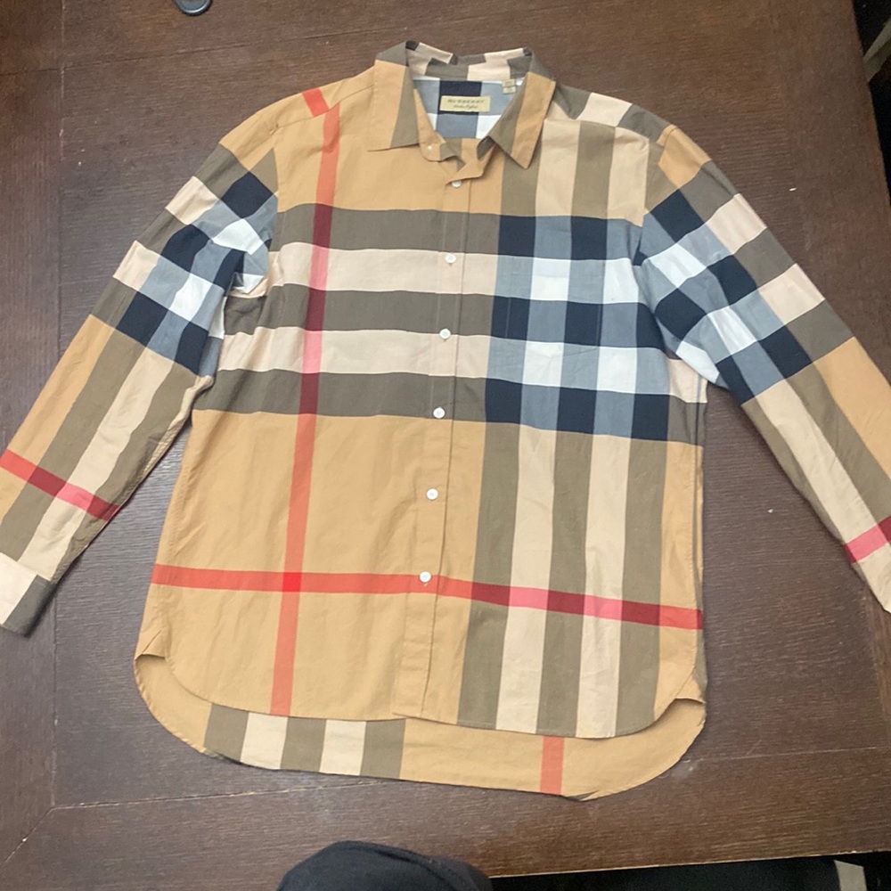 Burberry long sleeve XXL bought for a wedding worn once